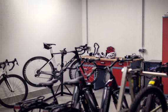 Rennrad-Keller & Werkstatt im Apparthotel in Eben im Pongau